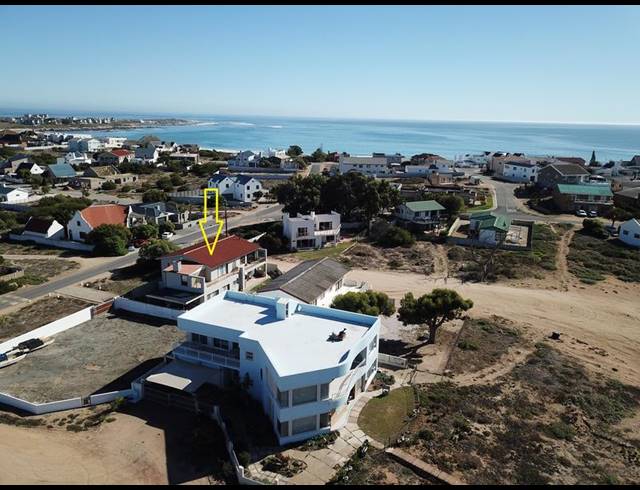 6 BEDROOM HOUSE FOR SALE IN BRITANNIA BAY